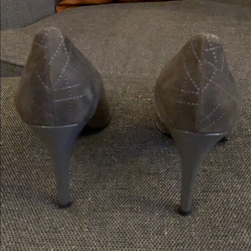 Beautiful heels. - Picture 6 of 7